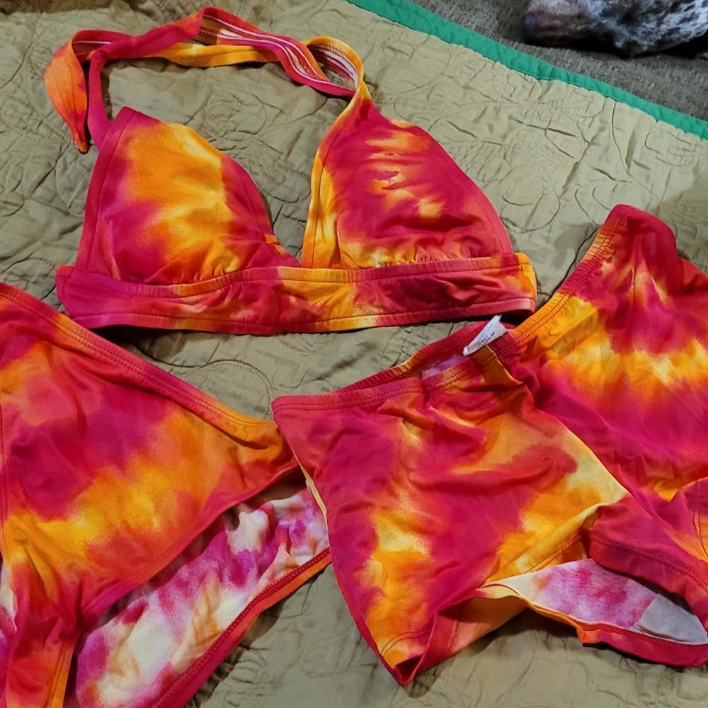 3 piece tyedye bikini